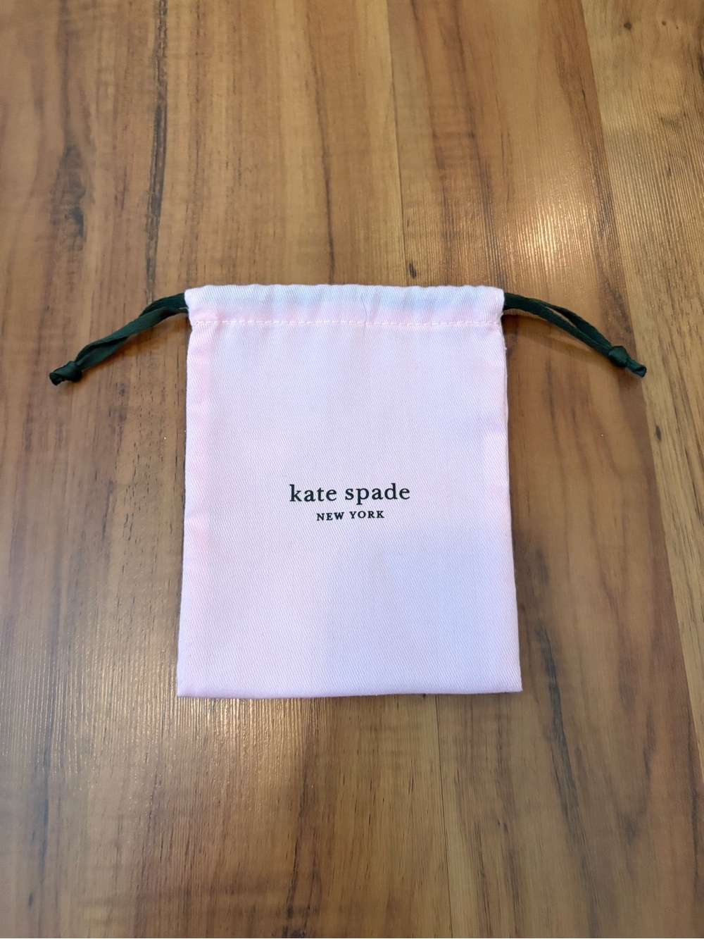 Kate Spade Hot Stuff Keychain - Picture 6 of 8